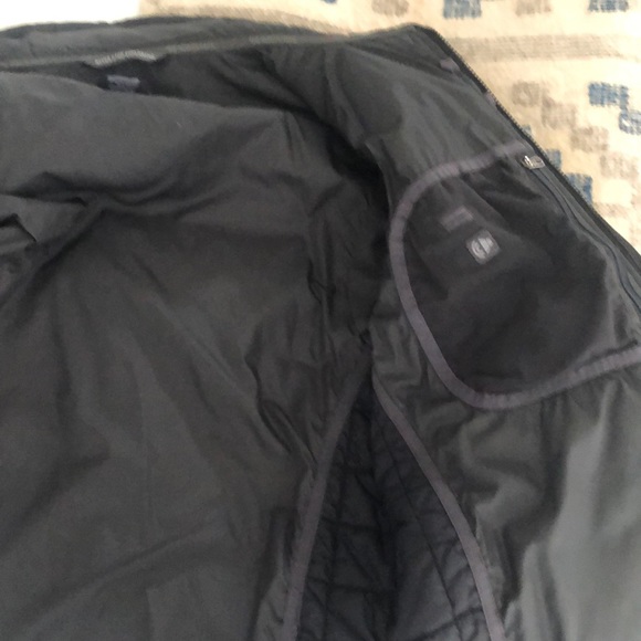 The North Face.  Mens performance Jacket with Primaloft - Picture 4 of 4